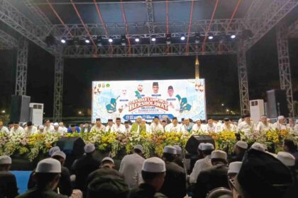 Gubernur Mirza Ajak Warga Perkuat Persaudaraan Lewat Bandar Lampung Bersholawat 1 Gubernur Mirza Ajak Warga Perkuat Persaudaraan Lewat Bandar Lampung Bersholawat