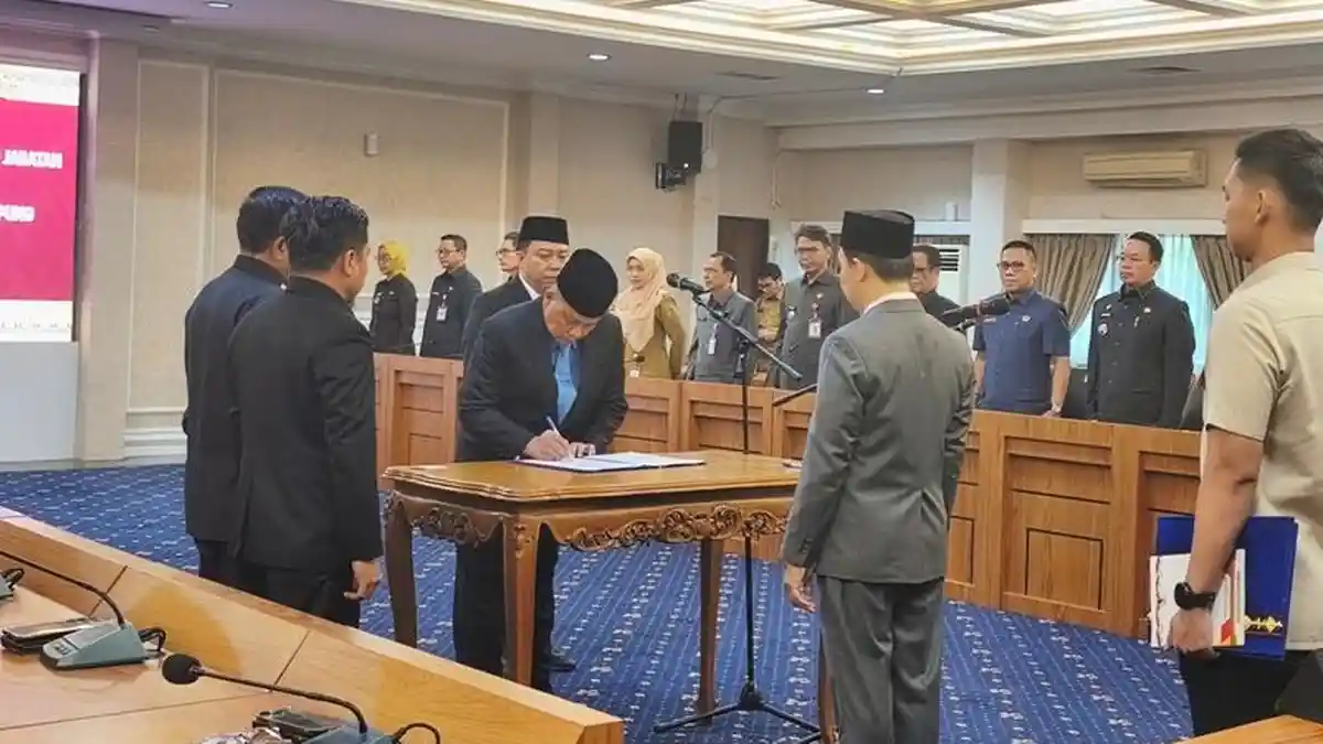 Gubernur Lampung Ganti Direktur RSUDAM, Lukman Pura Kembali Pimpin Rumah Sakit 1 Gubernur Lampung Ganti Direktur RSUDAM, Lukman Pura Kembali Pimpin Rumah Sakit