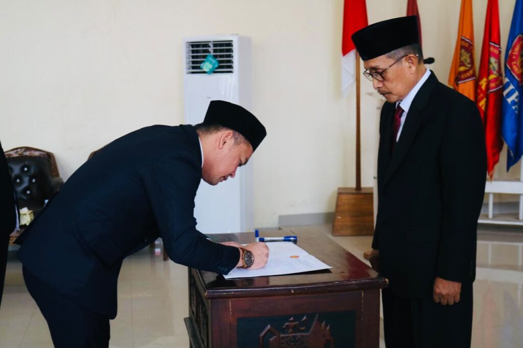 Nopiyansyah Kembali Jabat Wakil Rektor I UTB Lampung Periode 2026–2030 1 Nopiyansyah Kembali Jabat Wakil Rektor I UTB Lampung Periode 2026–2030